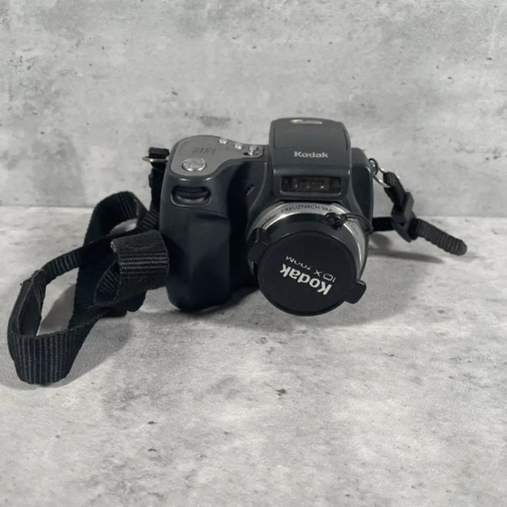 Genuine Kodak (DX6490) 10X Easyshare Black Gray Digital Camera UNTESTED‎ AS-IS